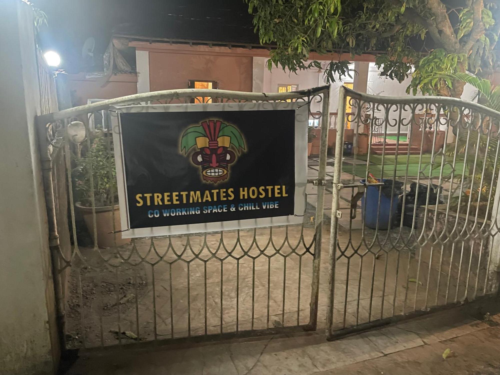 Streetmates Hostel Anjuna Exteriör bild