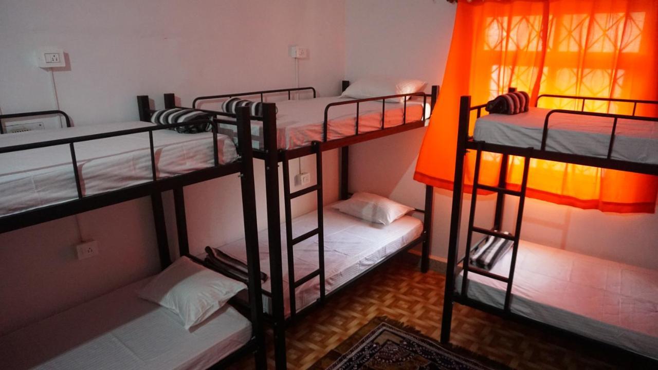 Streetmates Hostel Anjuna Exteriör bild